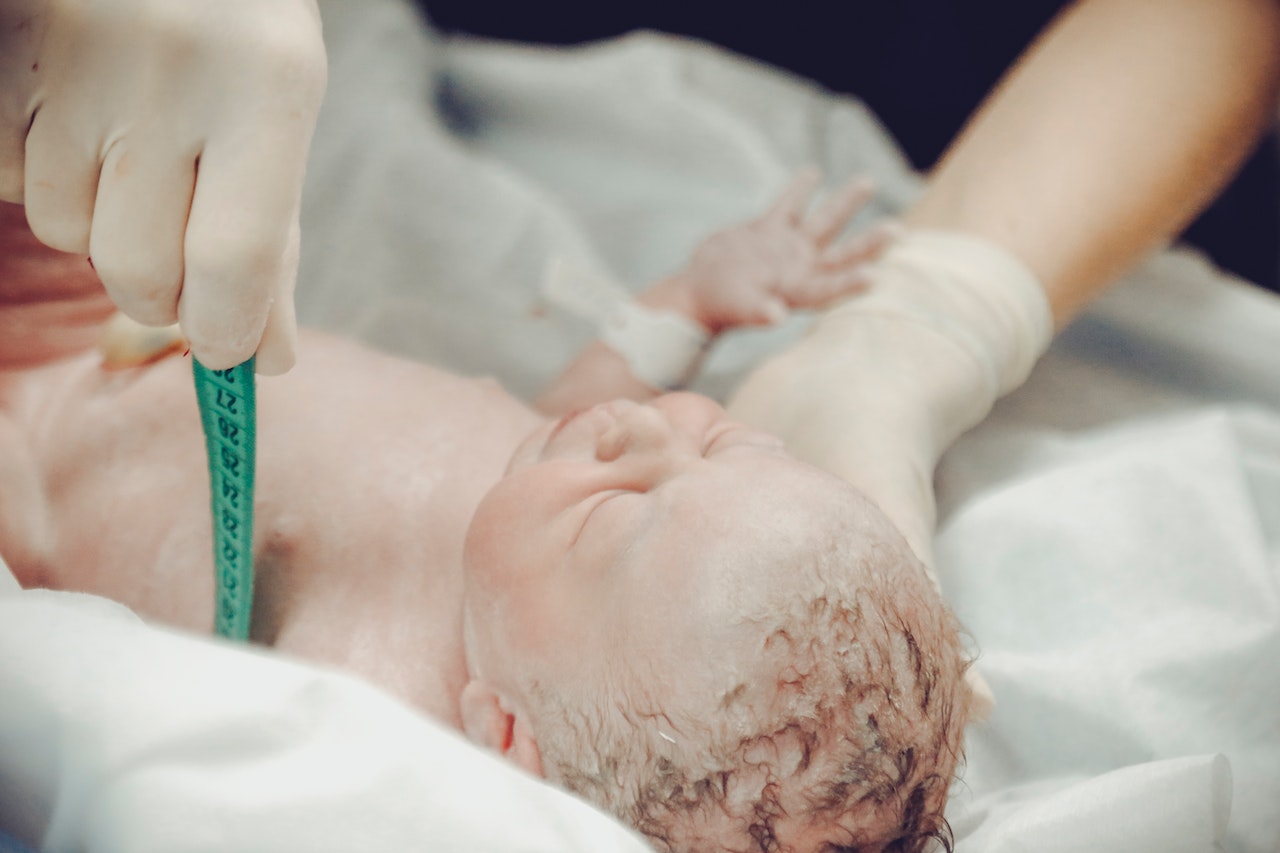 Kurs neonatologiczny – jakie umiejętności można zdobyć i dlaczego jest to ważne?