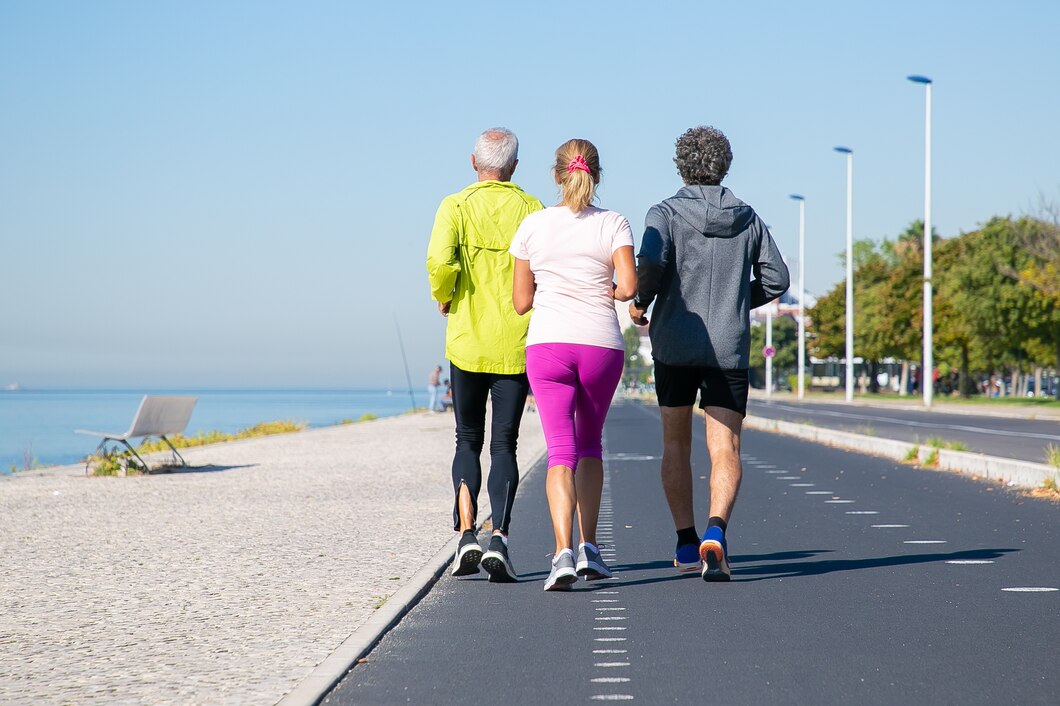 Jak poprawić swoje zdrowie dzięki codziennym spacerom: korzyści i wskazówki