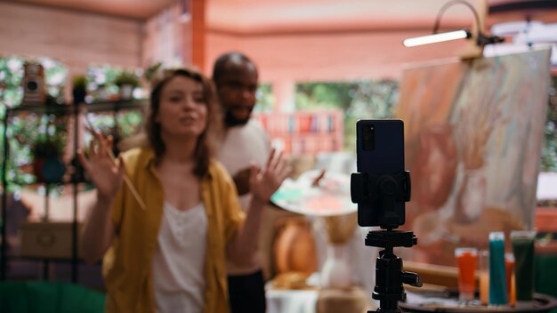 Jak efektywnie wykorzystać influencer marketing w małych firmach?