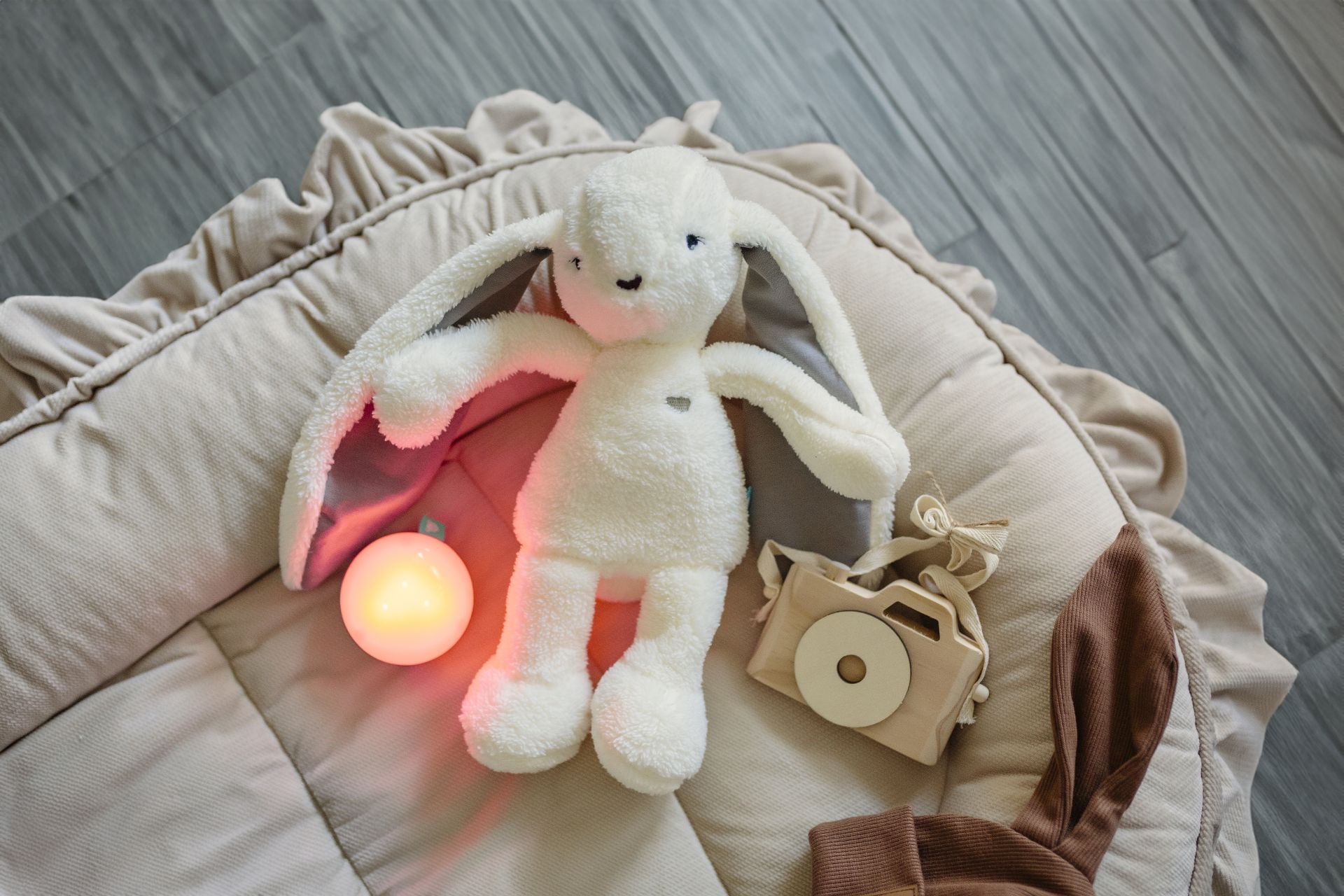 Jak biały szum wpływa na sen niemowląt i ich rozwój?