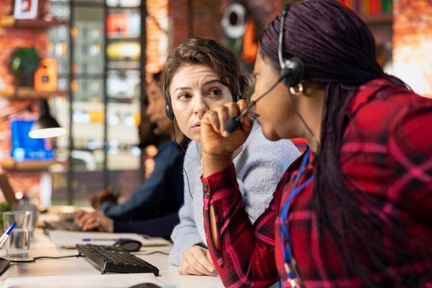 Jakie umiejętności są kluczowe dla sprzedawcy w lokalnym sklepie?