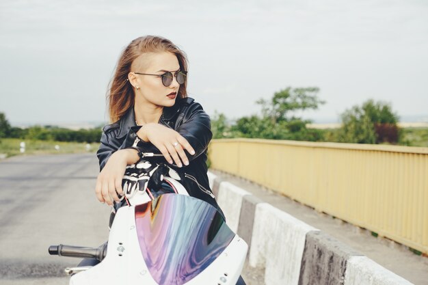 Jak personalizować swoją hulajnogę za pomocą unikalnych dodatków?