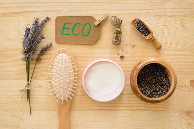 Czy naturalne składniki mogą wspomóc regenerację włosów?