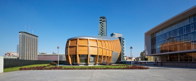 Jak pawilony z płyty warstwowej mogą zwiększyć efektywność Twojego biznesu?